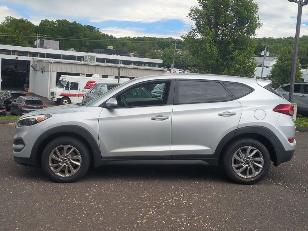 2018 Hyundai Tucson SE - Photo 6