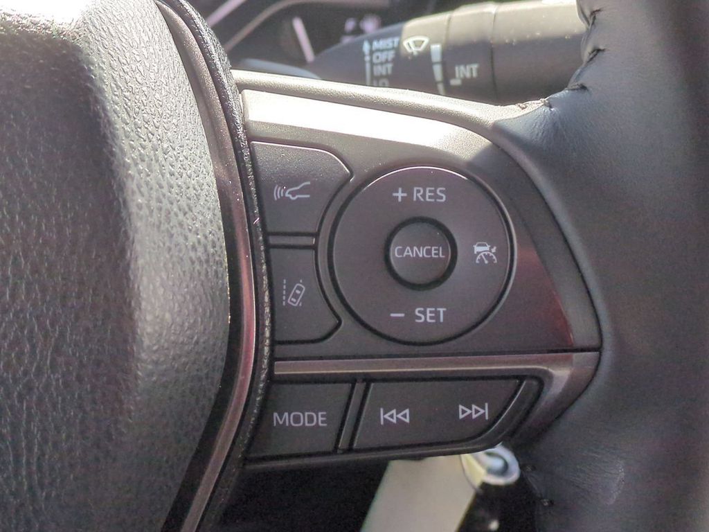 2024 Toyota Camry SE - Photo 15