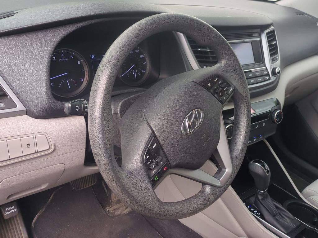 2018 Hyundai Tucson SE - Photo 13