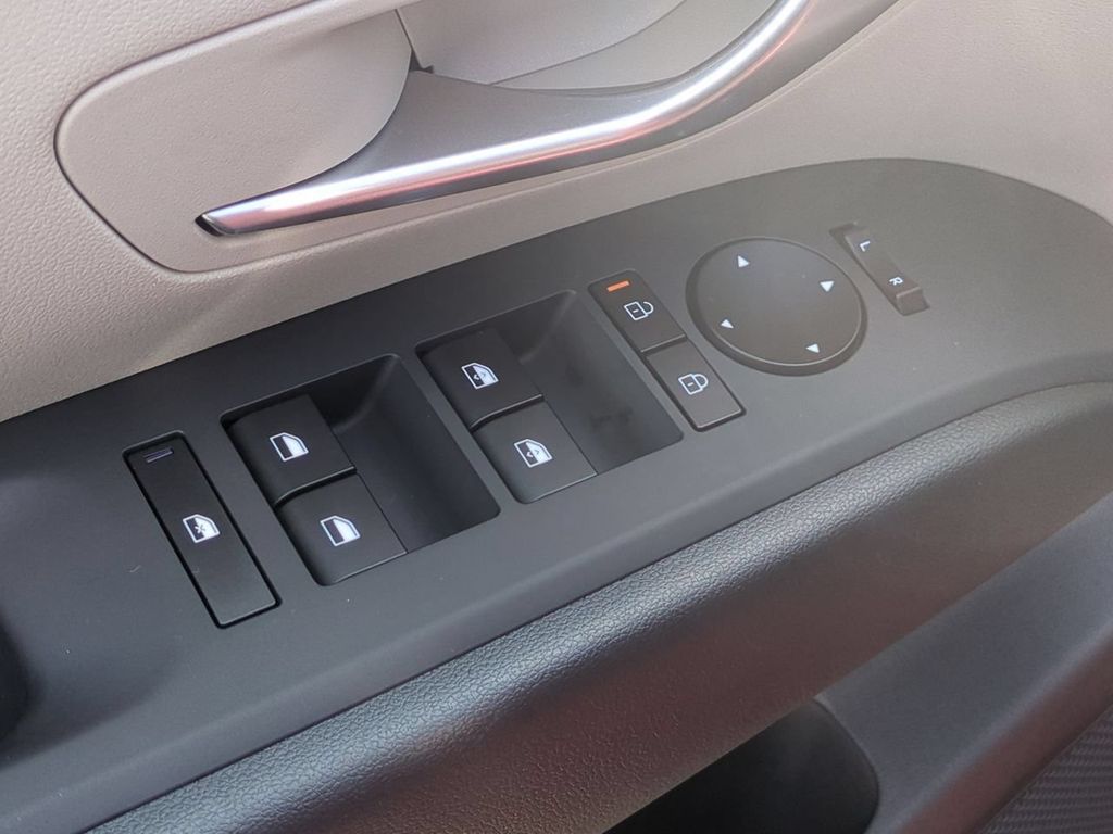 2026 Hyundai Tucson SEL - Photo 11