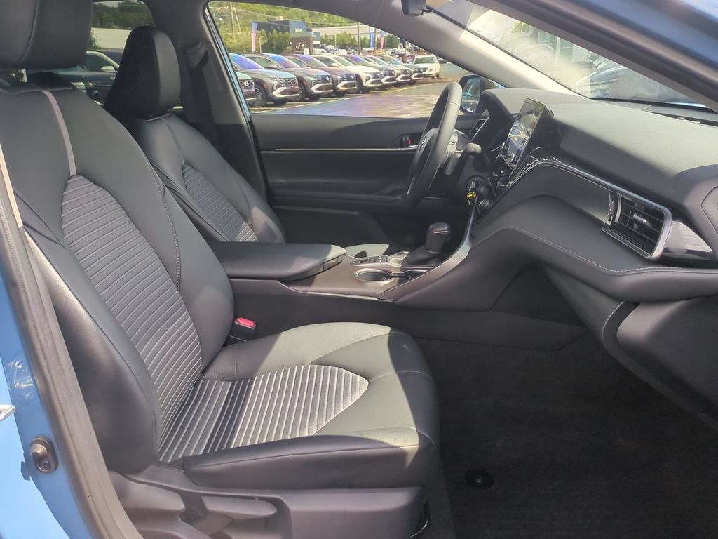 2024 Toyota Camry SE - Photo 26