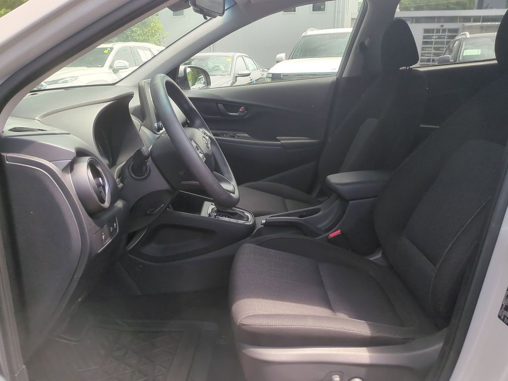 2023 Hyundai Kona SEL - Photo 20