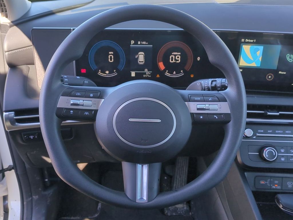 2025 Hyundai Tucson SE - Photo 13