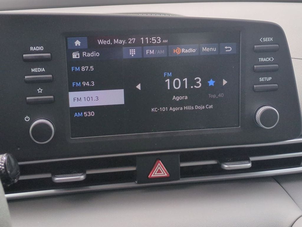 2025 Hyundai Elantra SE - Photo 18