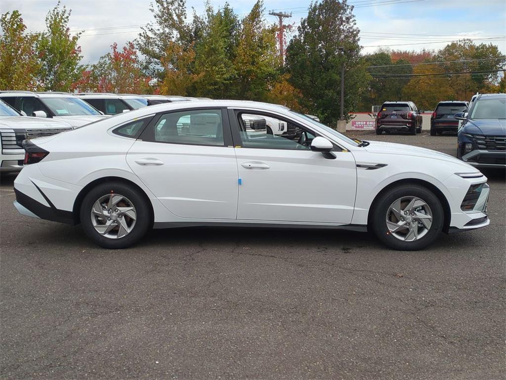 2026 Hyundai Sonata SE photo 2