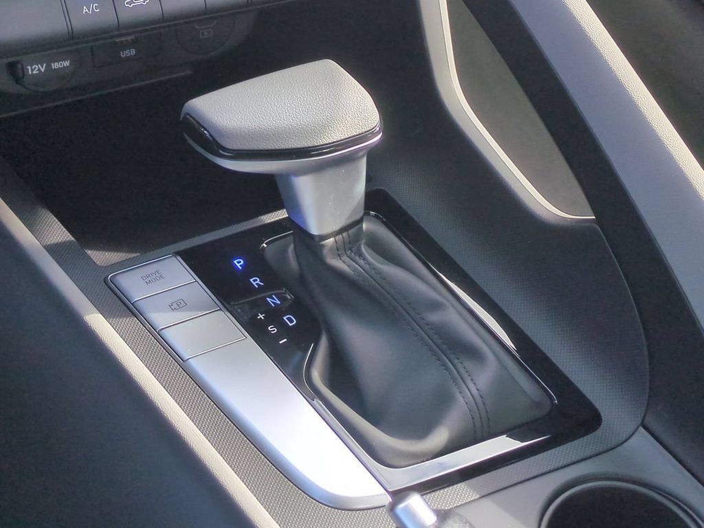 2026 Hyundai Elantra SE - Photo 17
