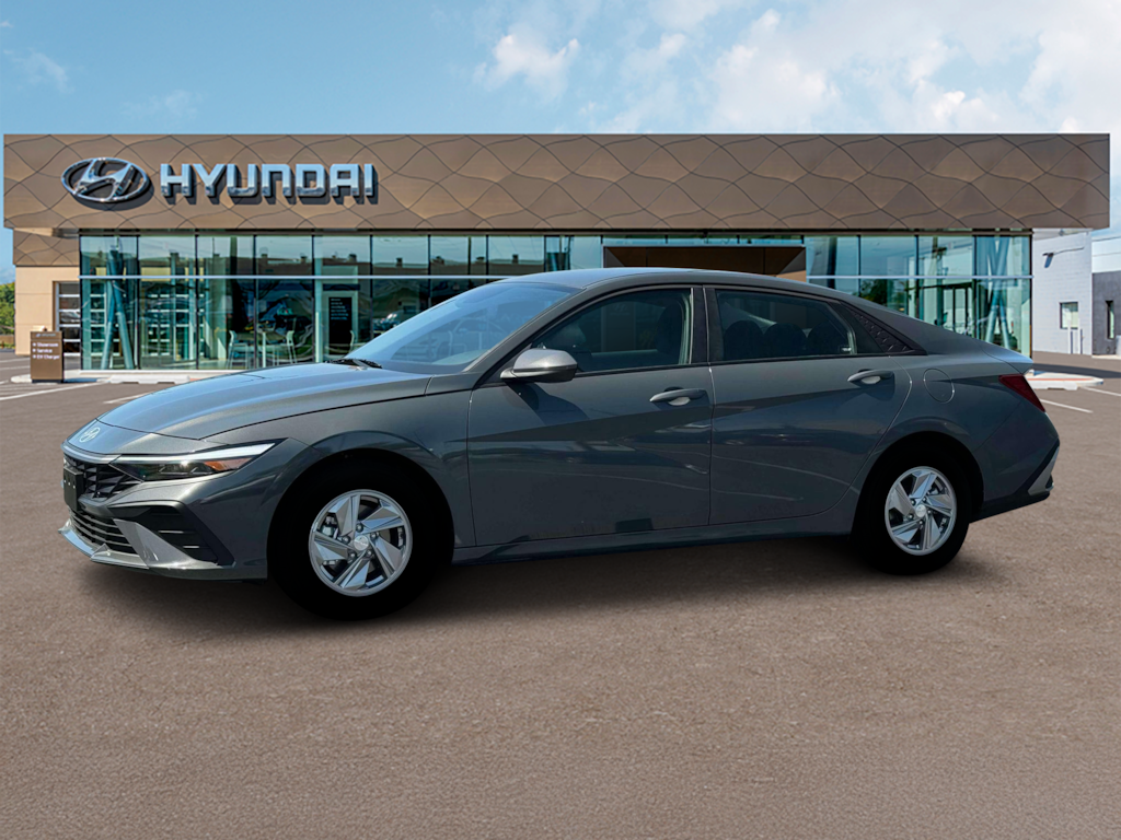 New 2025 Hyundai Elantra SE Sedan