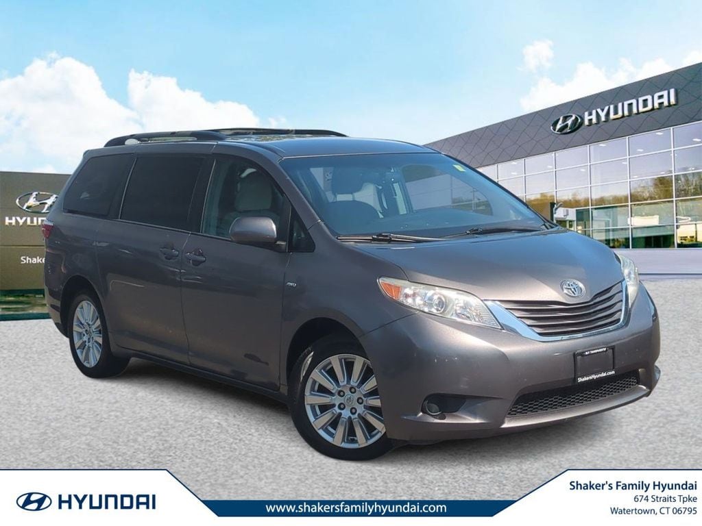 2017 Toyota Sienna LE