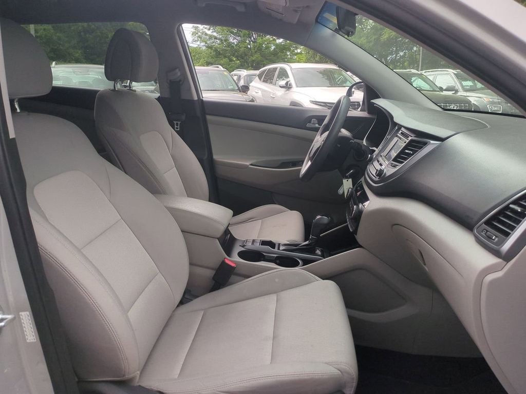 2018 Hyundai Tucson SE - Photo 25