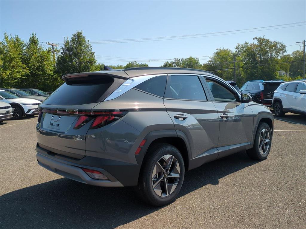 2025 Hyundai Tucson SEL photo 3