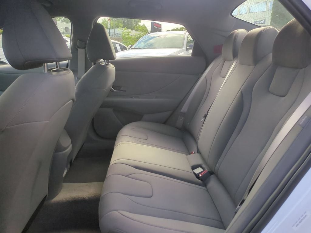 2026 Hyundai Elantra SE - Photo 22