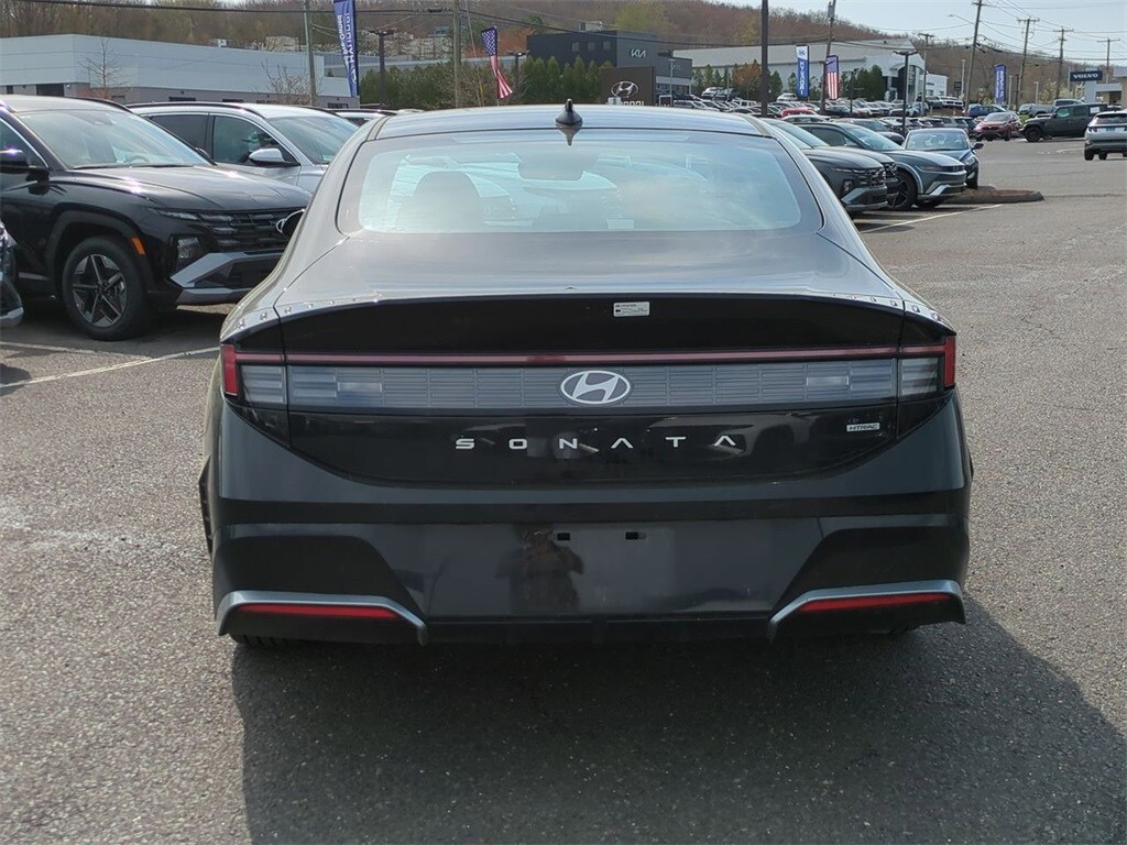 2025 Hyundai Sonata SEL photo 4