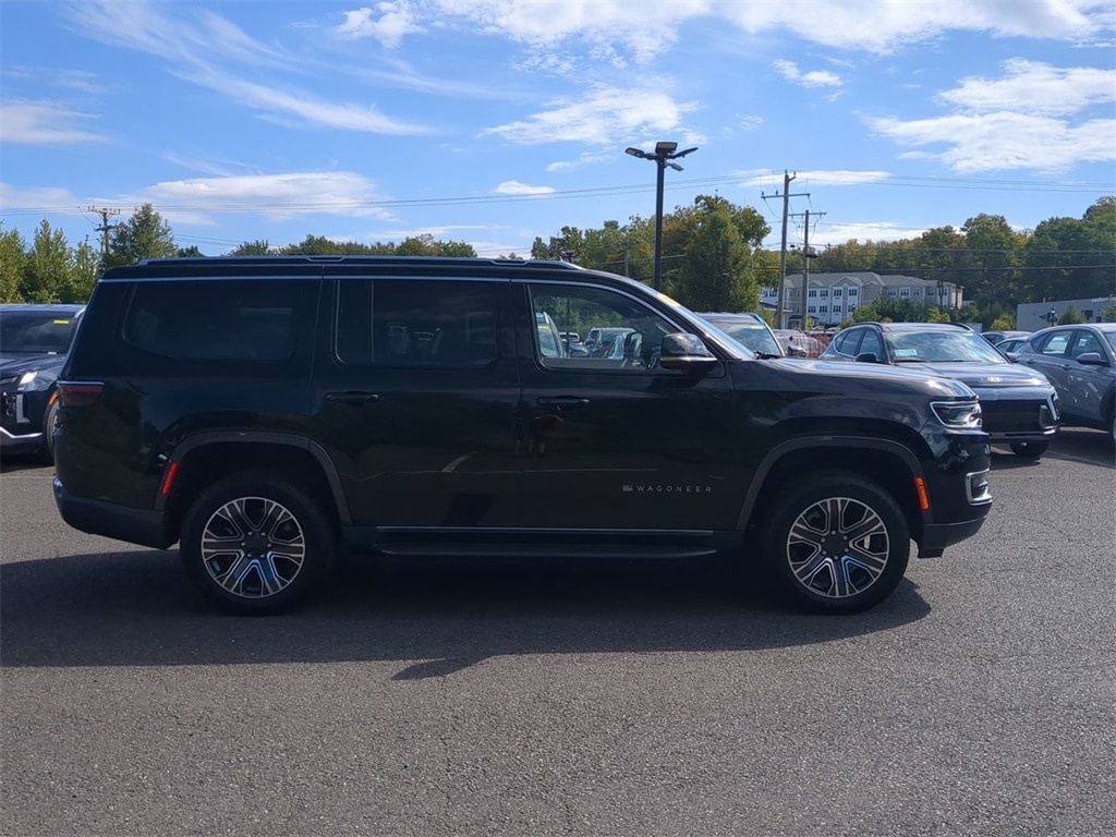 Used 2022 Jeep Wagoneer Series III with VIN 1C4SJVDT2NS183078 for sale in Watertown, CT