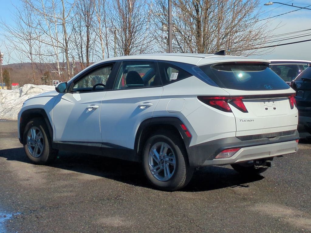 2025 Hyundai Tucson SE - Photo 5