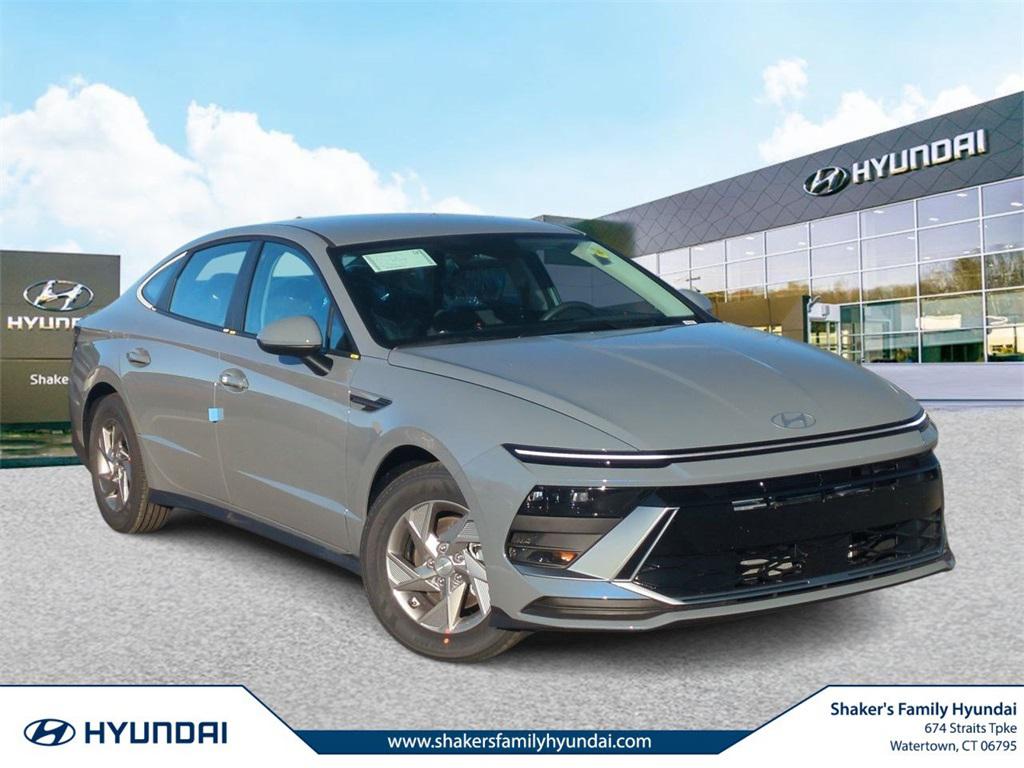 2026 Hyundai Sonata SE's photo
