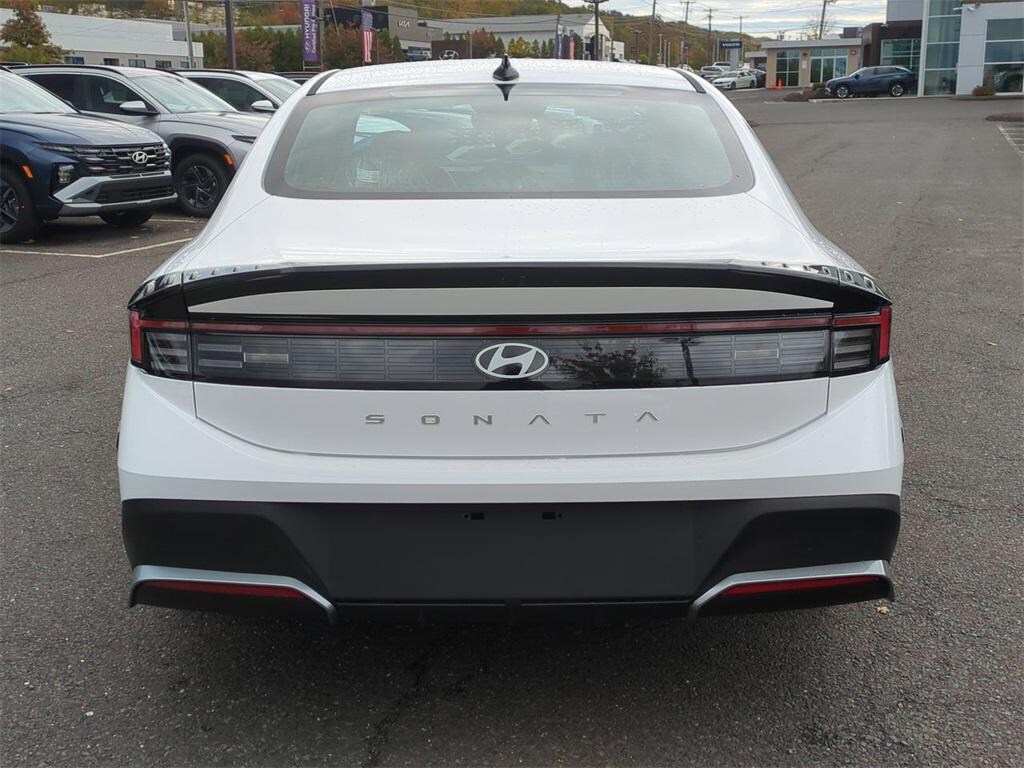 New 2026 Hyundai Sonata SE Sedan