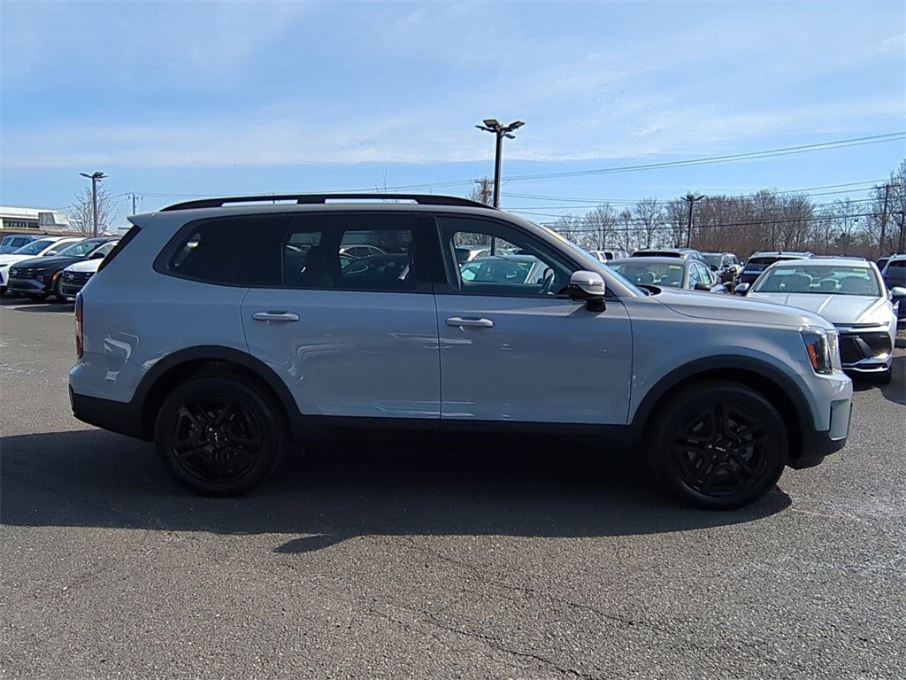 2024 Kia Telluride X-Line photo 2