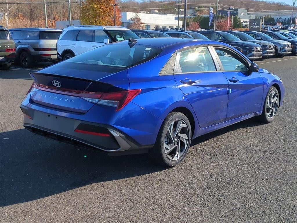 New 2025 Hyundai Elantra SEL Sport Sedan