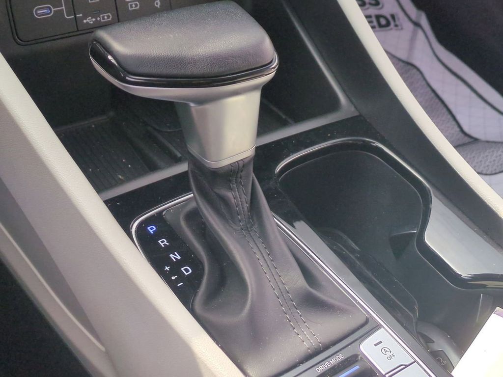 2025 Hyundai Tucson SEL Convenience - Photo 17