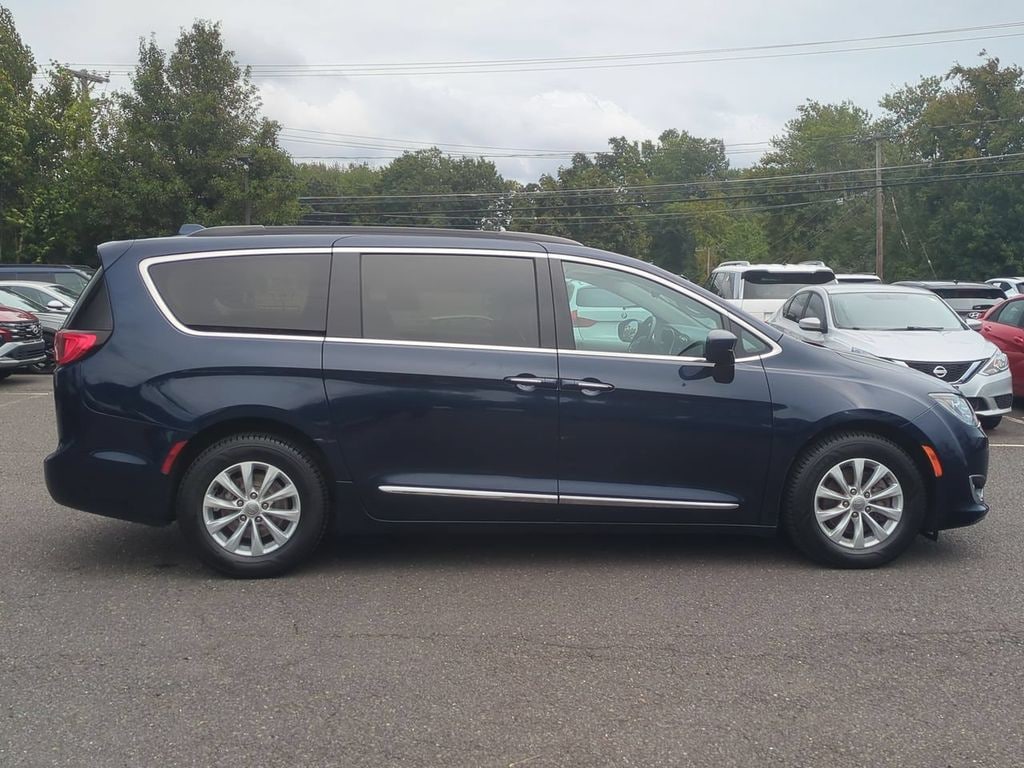Used 2017 Chrysler Pacifica Touring-L Van