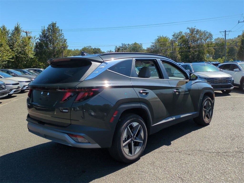 2025 Hyundai Tucson SEL photo 3