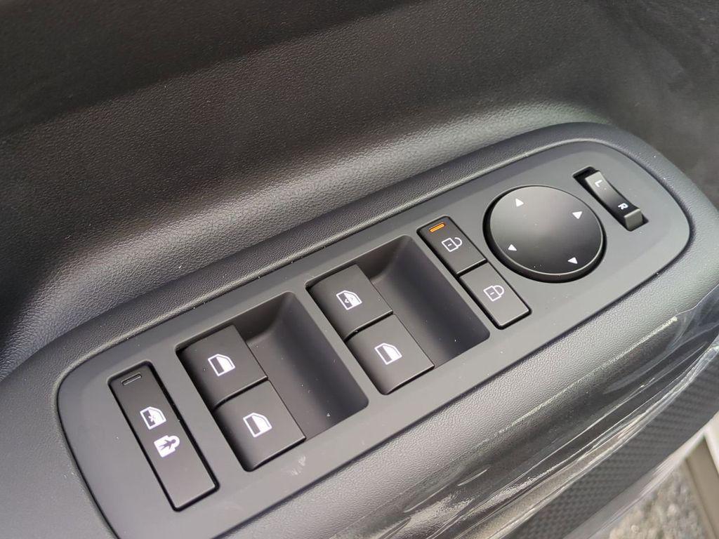 2026 Hyundai Santa Fe SE - Photo 11