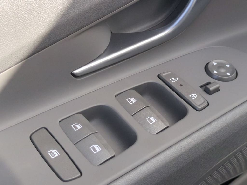 2026 Hyundai Elantra SE - Photo 11