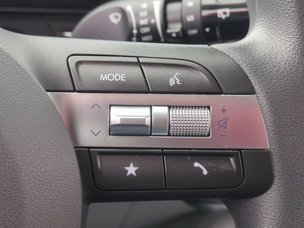 2024 Hyundai Kona SE - Photo 15