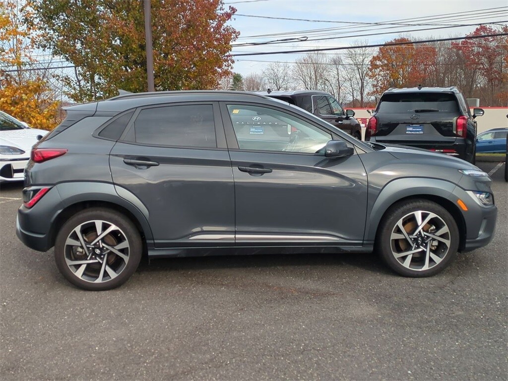 2023 Hyundai Kona Limited photo 2