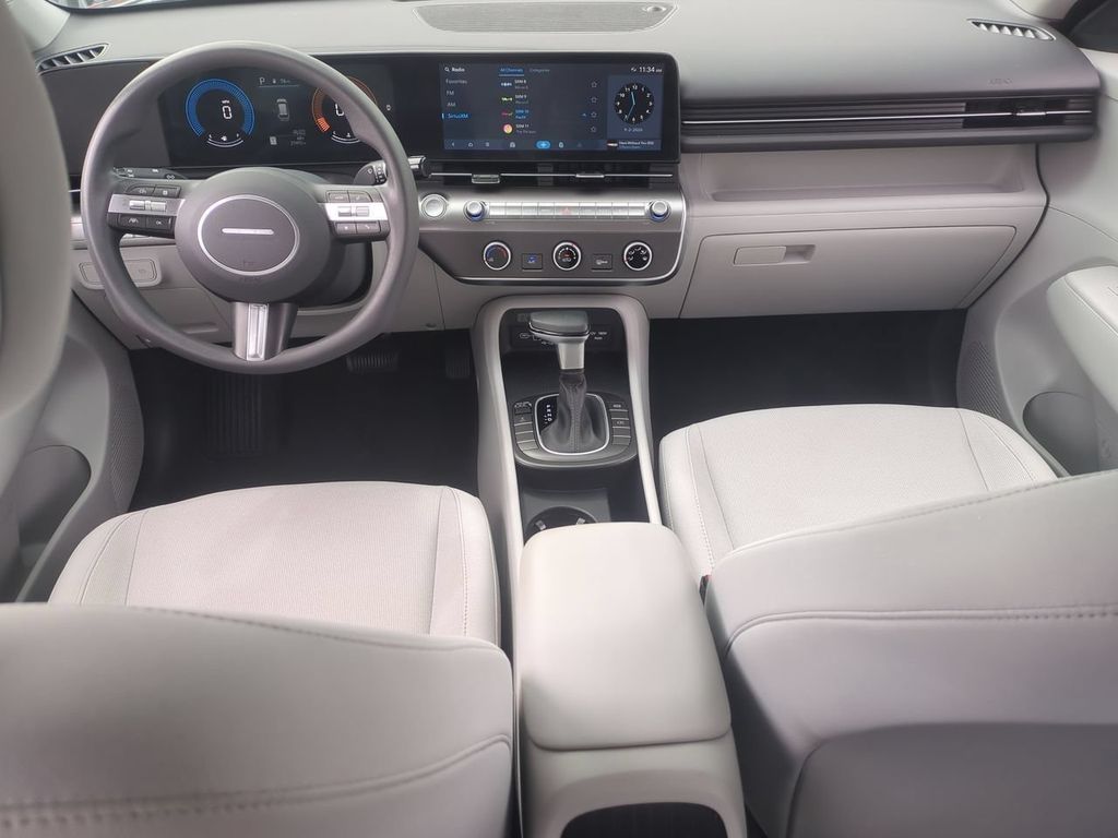 2024 Hyundai Kona SE - Photo 22