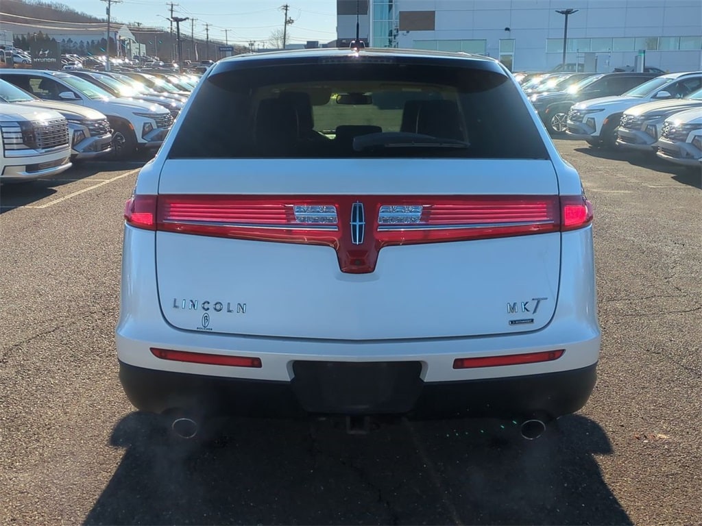 Used 2015 Lincoln MKT EcoBoost SUV
