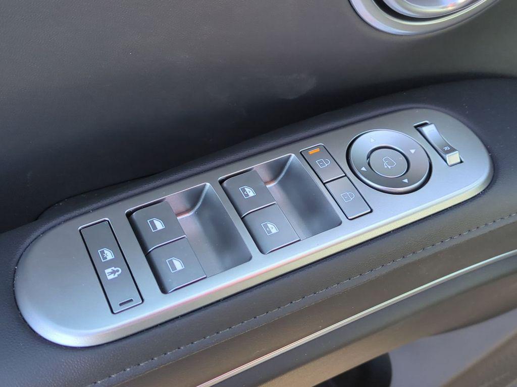 2026 Hyundai Palisade Limited - Photo 11