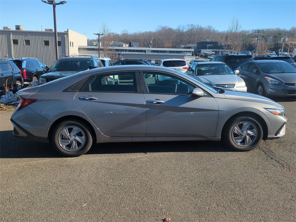 Certified 2024 Hyundai Elantra SE Sedan