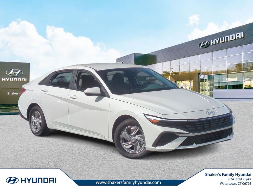 2026 Hyundai Elantra SE - Photo 1