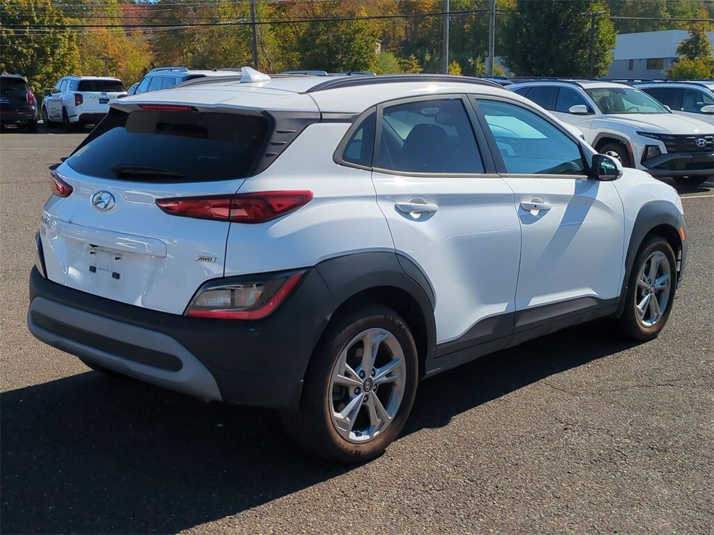 2023 Hyundai Kona SEL photo 2