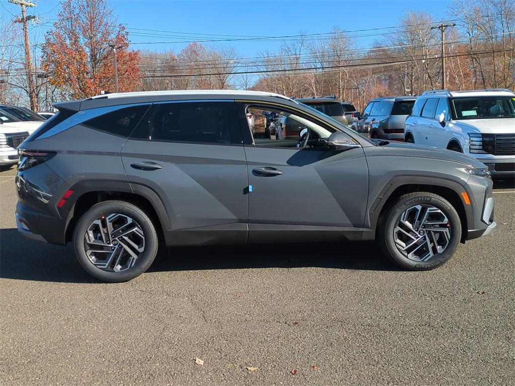 2026 Hyundai Tucson Hybrid Limited photo 2