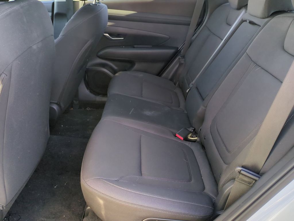 2025 Hyundai Tucson SE - Photo 23