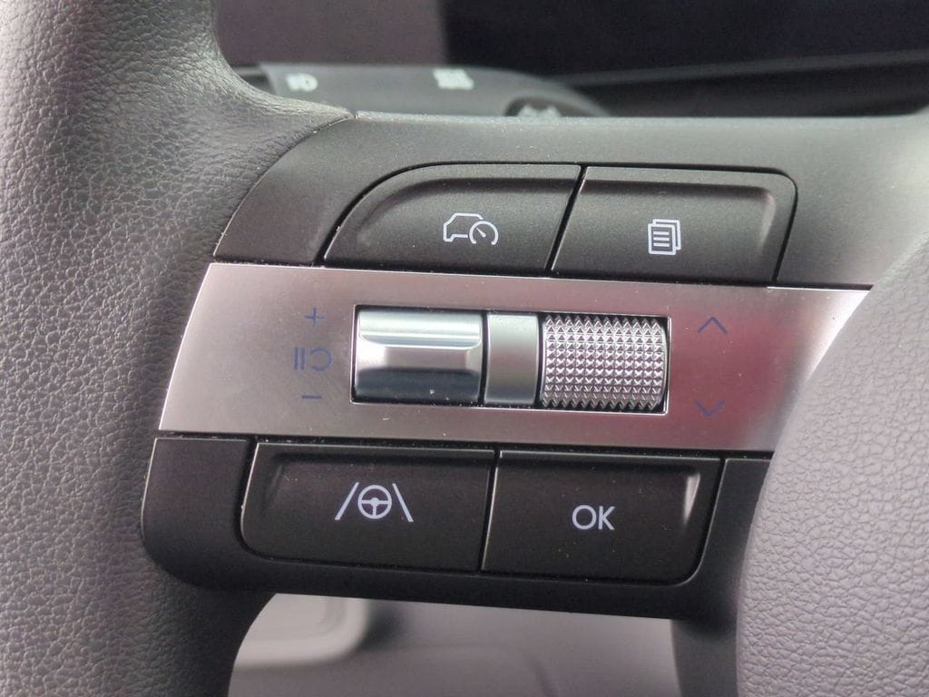2024 Hyundai Kona SE - Photo 14