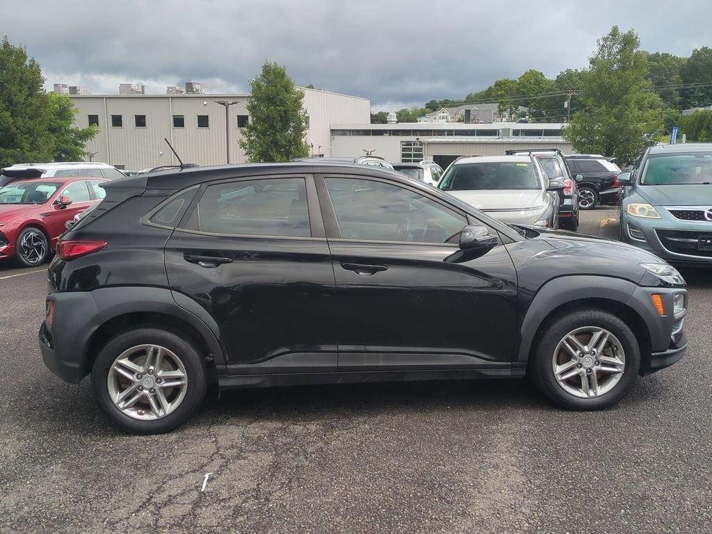 Used 2018 Hyundai Kona SE with VIN KM8K1CAA1JU130812 for sale in Watertown, CT