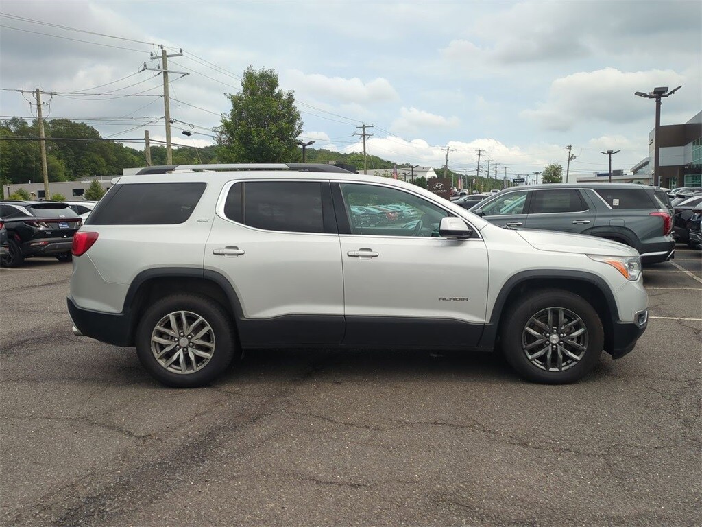 2019 Gmc Acadia SLT photo 2