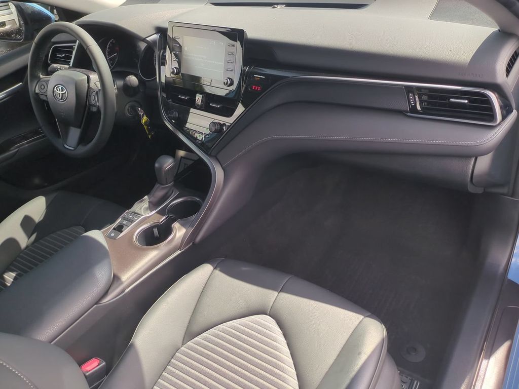 2024 Toyota Camry SE - Photo 27