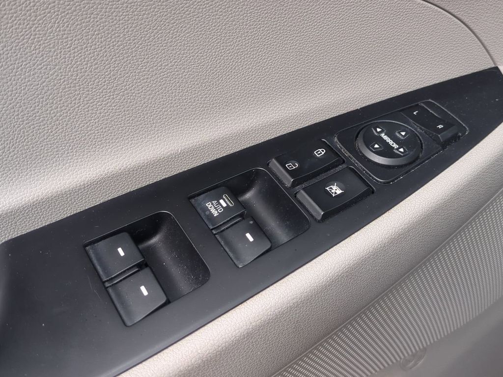 2018 Hyundai Tucson SE - Photo 11