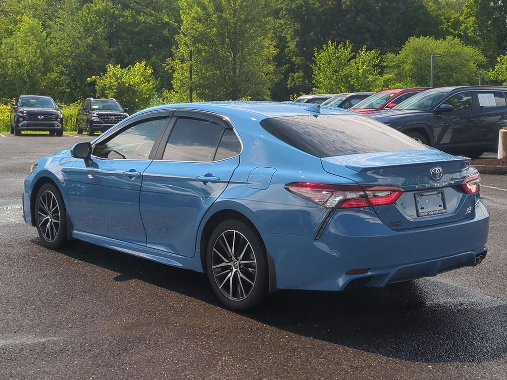 2024 Toyota Camry SE - Photo 5