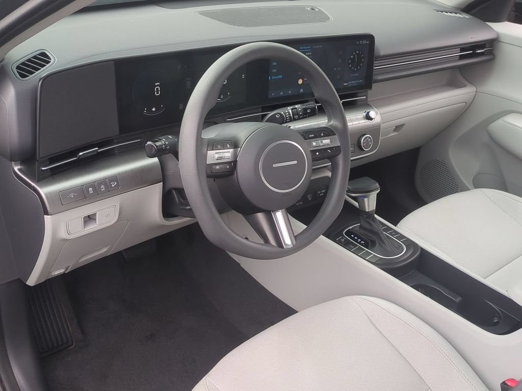 2024 Hyundai Kona SE - Photo 12