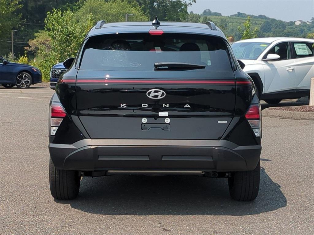 2026 Hyundai Kona SEL photo 3