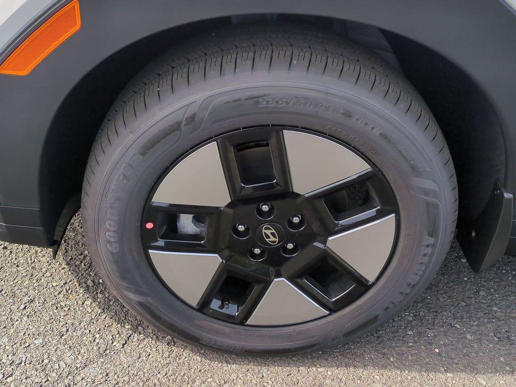 2026 Hyundai Santa Fe SE - Photo 9