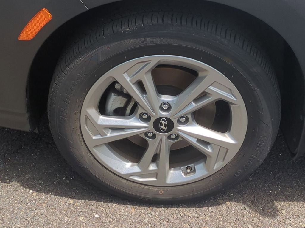 2023 Hyundai Kona SEL - Photo 9
