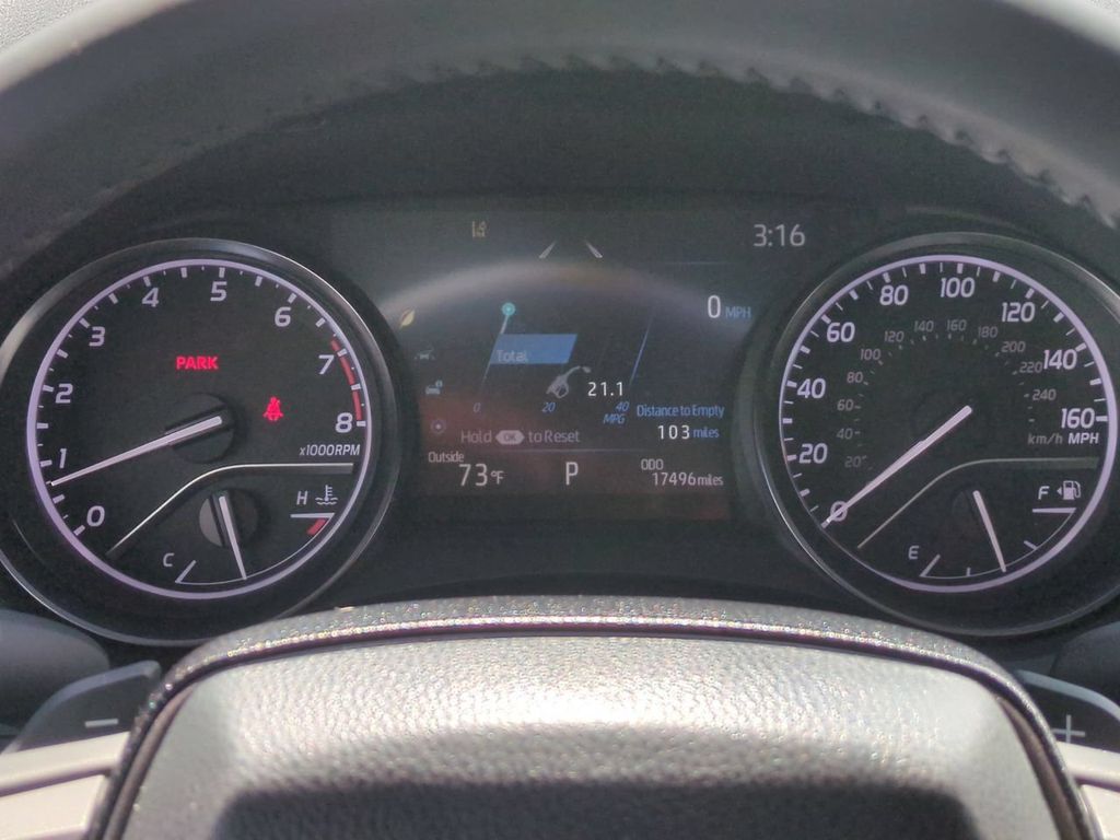 2024 Toyota Camry SE - Photo 16