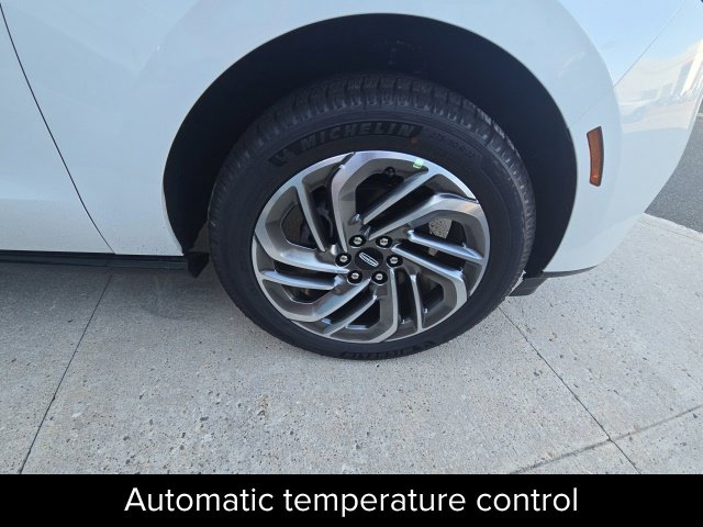 2027 Lincoln Navigator Reserve - Photo 8