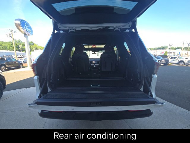 2027 Lincoln Navigator Reserve - Photo 11